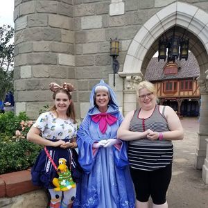 Meet your Posher, Adrienne